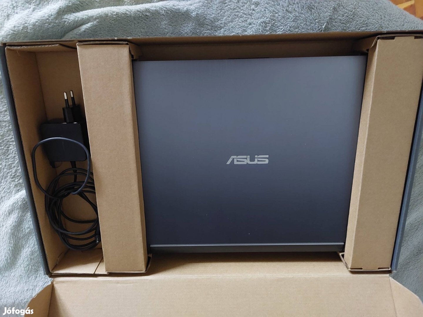 Asus Vivobook