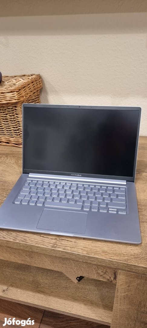 Asus Vivobook 14 F403Fa-EB136T i5-8265U 8GB Win10 hibás laptop