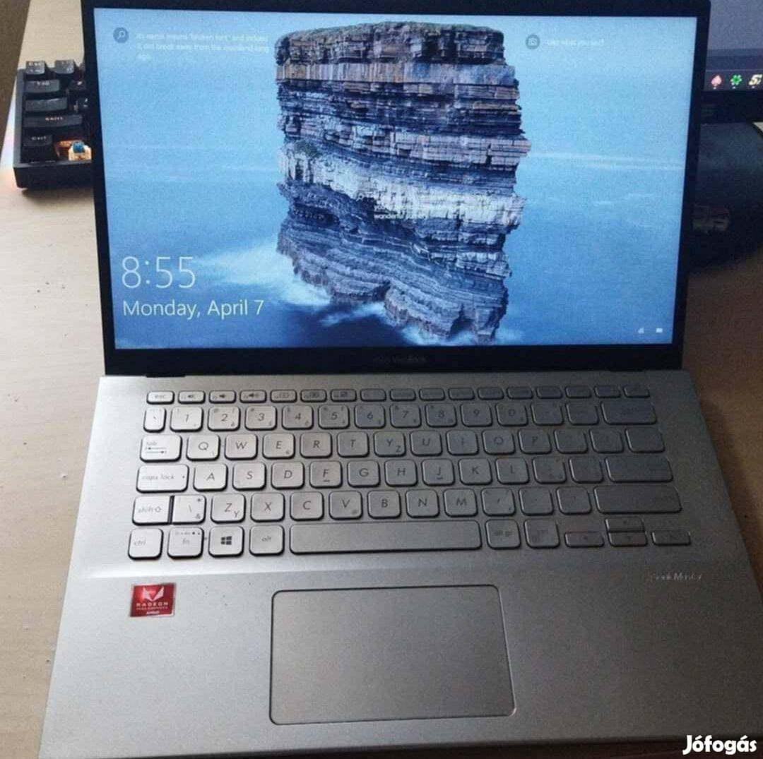 Asus Vivobook AMD Ryzen 3, 4GB RAM, 128GB SSD, Windows 10 + tartozék