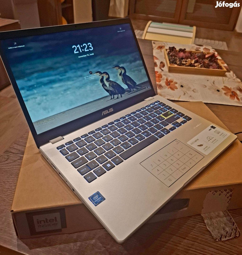 Asus Vivobook E410M új állapotú 14" laptop