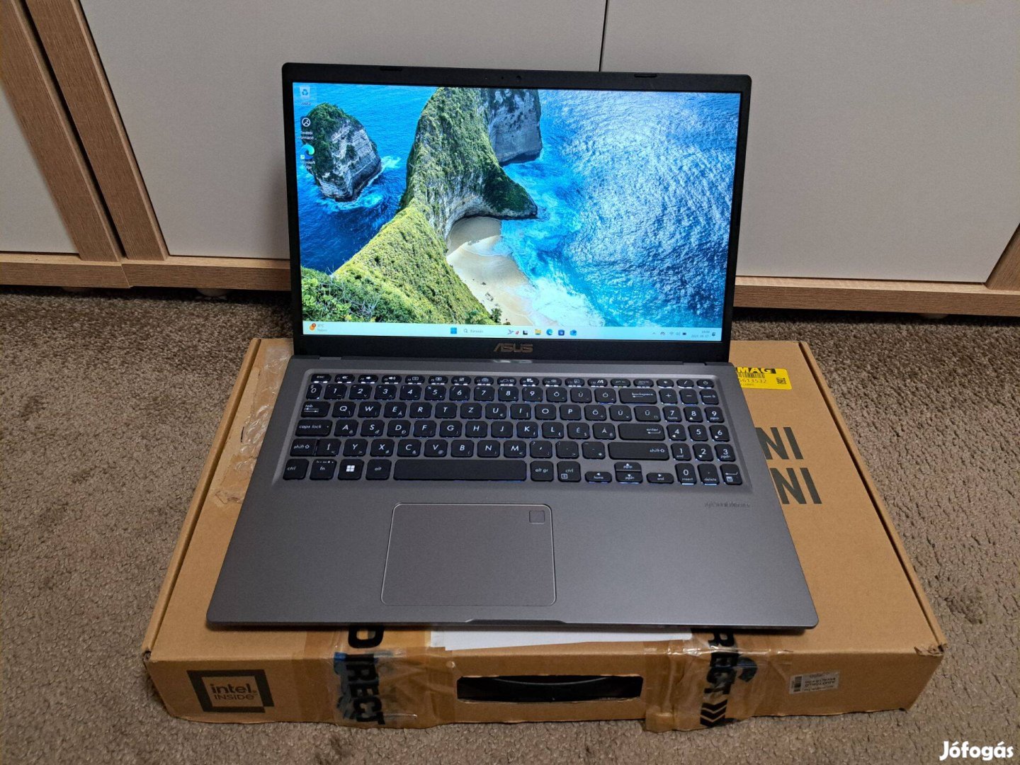 Asus Vivobook Fullhd laptop eladó