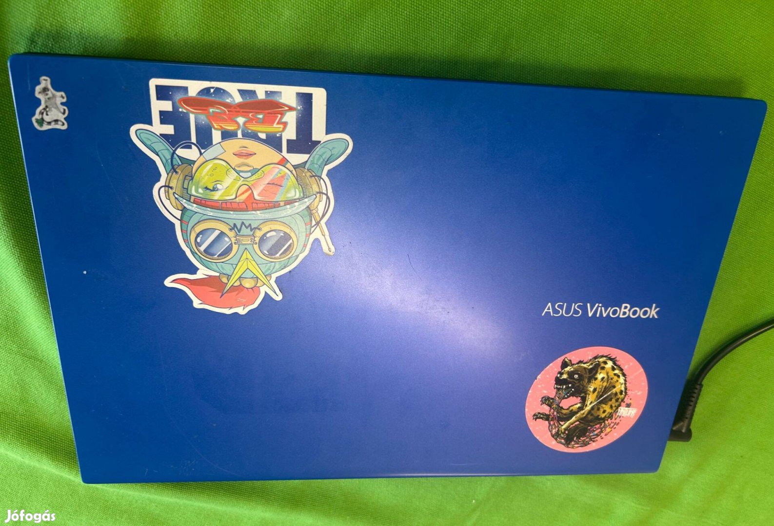 Asus Vivobook Notebook Ryzen 3/8/250