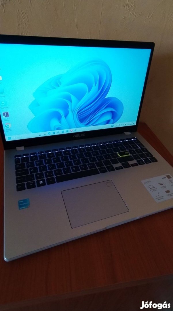 Asus Vivobook Új