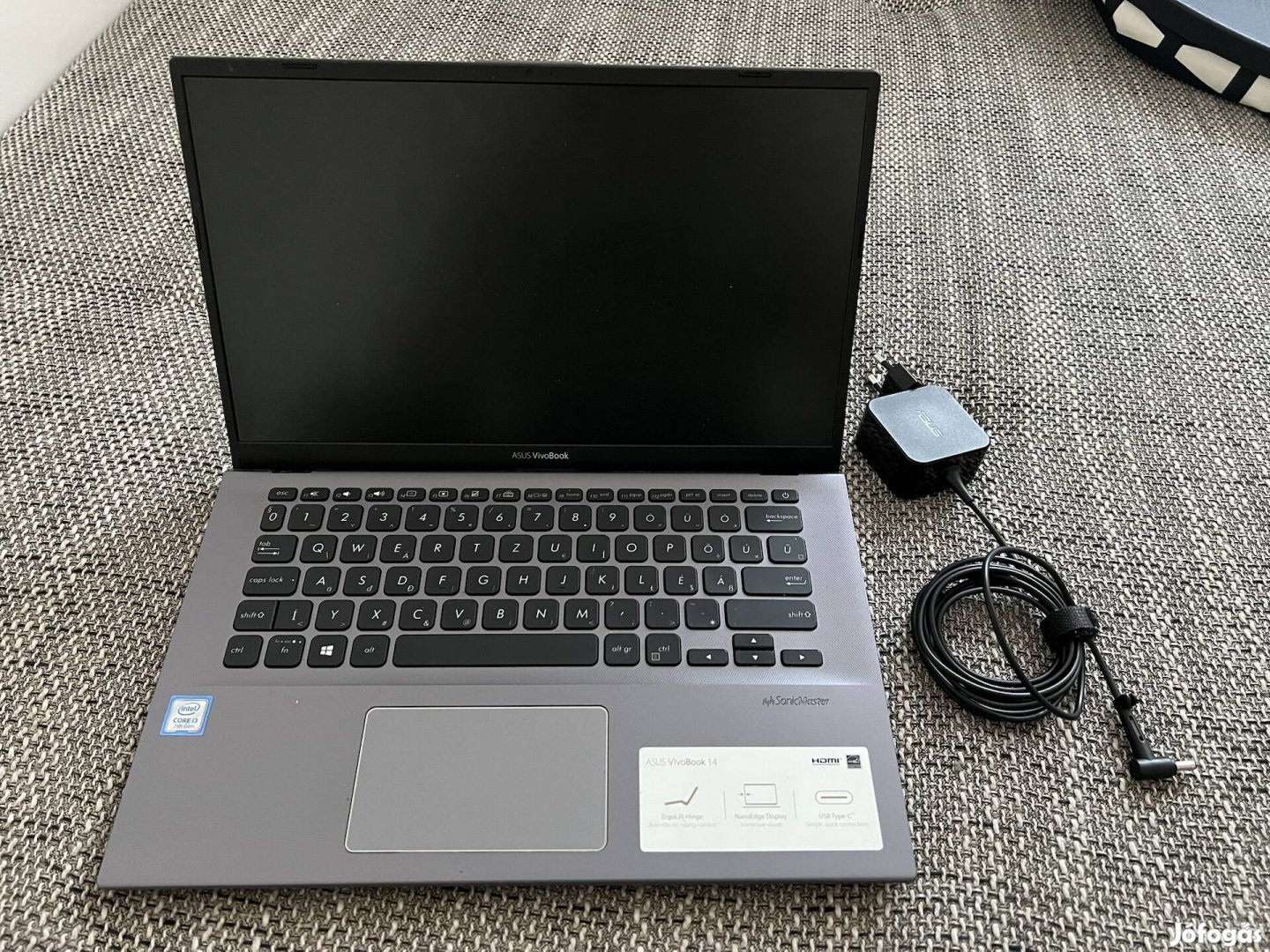 Asus Vivobook X412U laptop