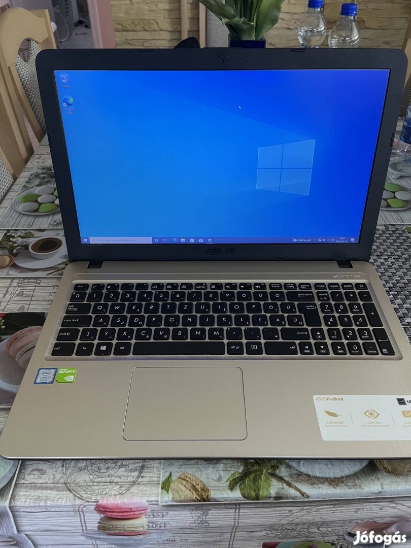 Asus Vivobook X540U Laptop
