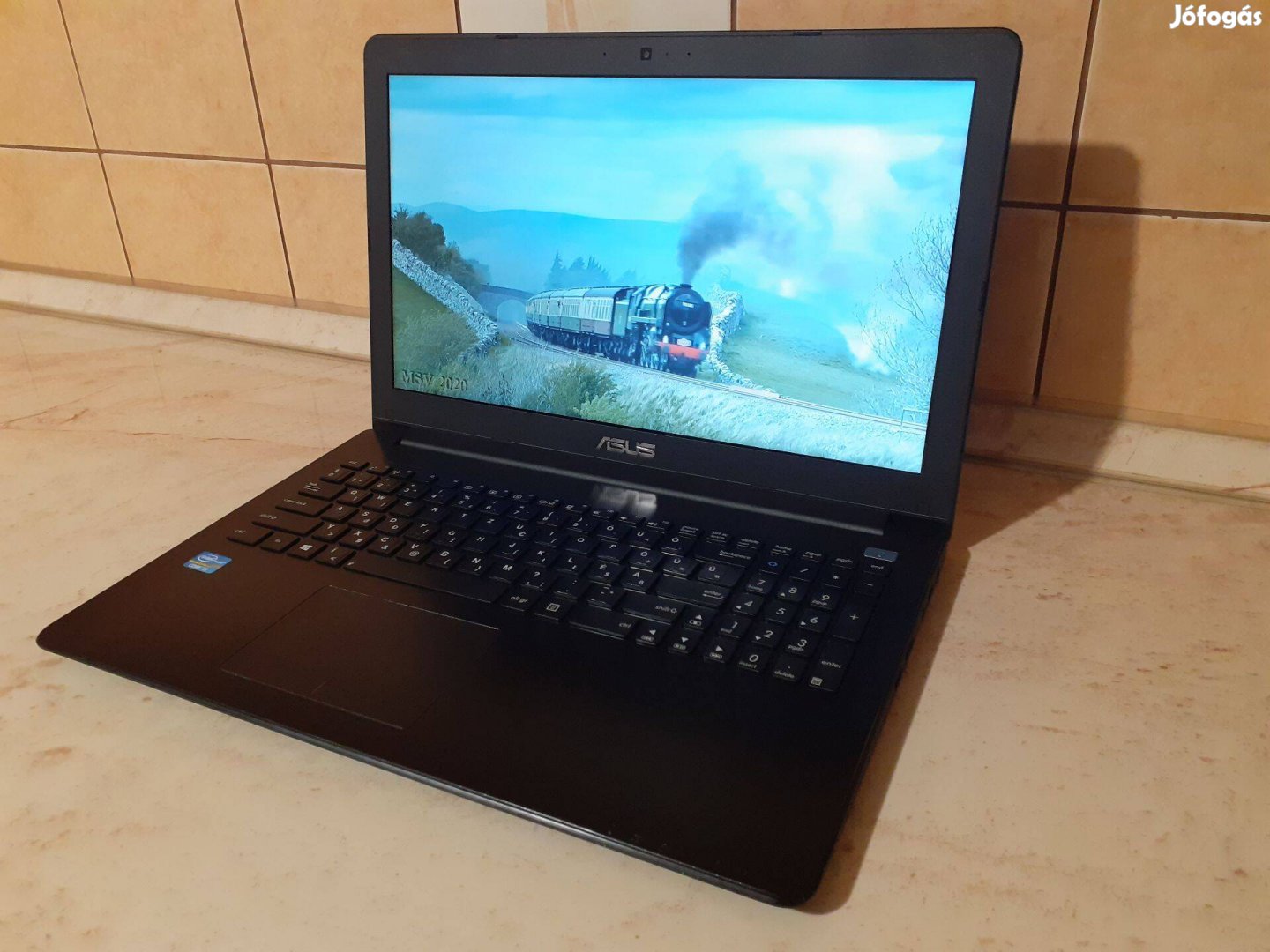 Asus X502C I3 laptop, notebook ssd, Win10 jó akku