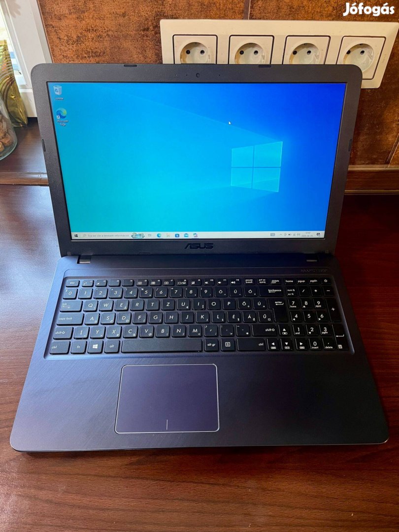 Asus X543U i3, 12GB RAM, 238GB SSD, WIN10