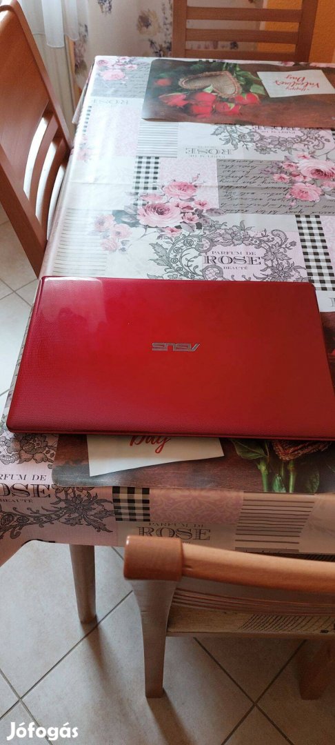 Asus X550C jó állapotú laptop eladó