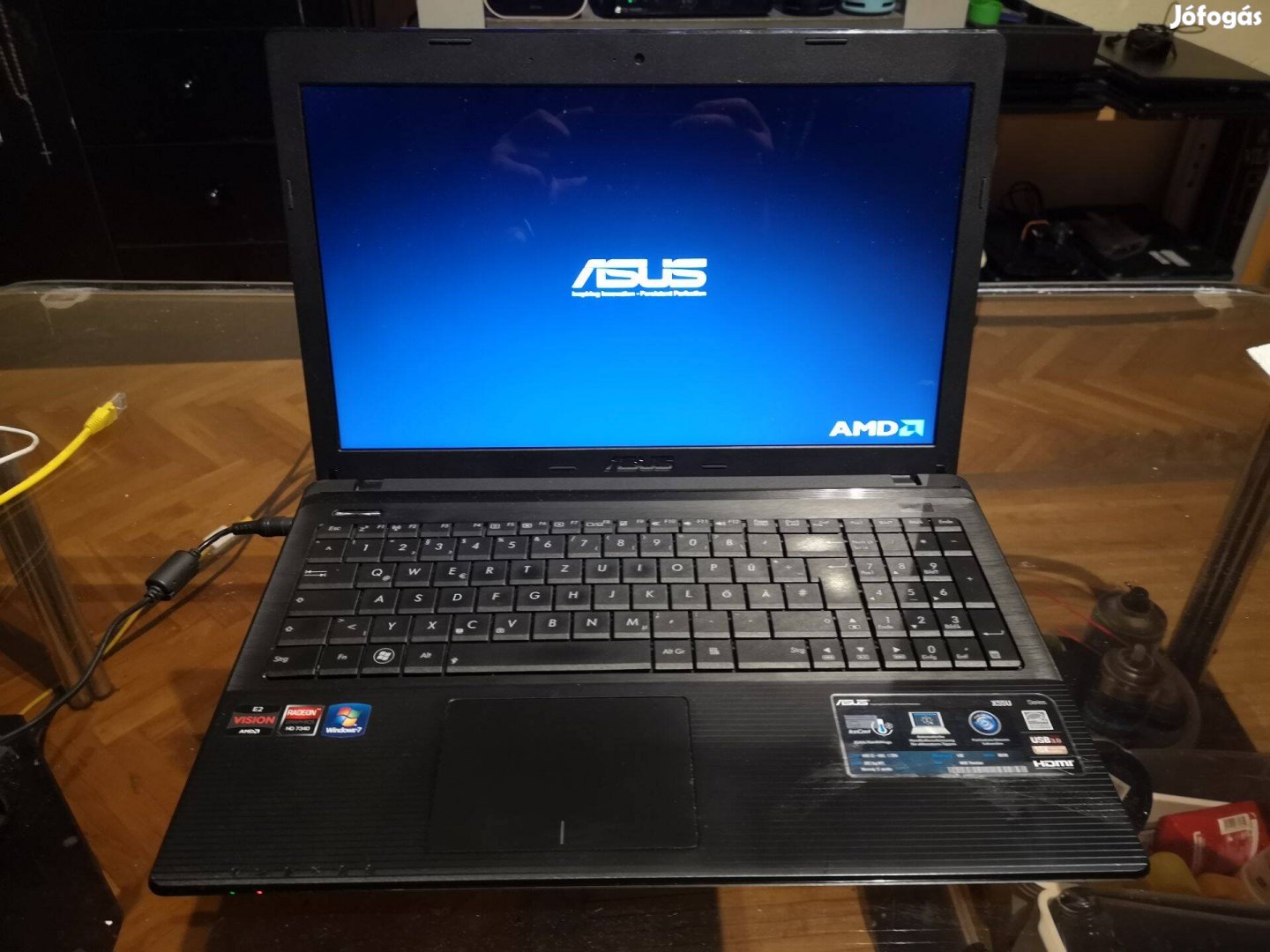 Asus X55U jó állapotó gyári laptop adatok a képeken!