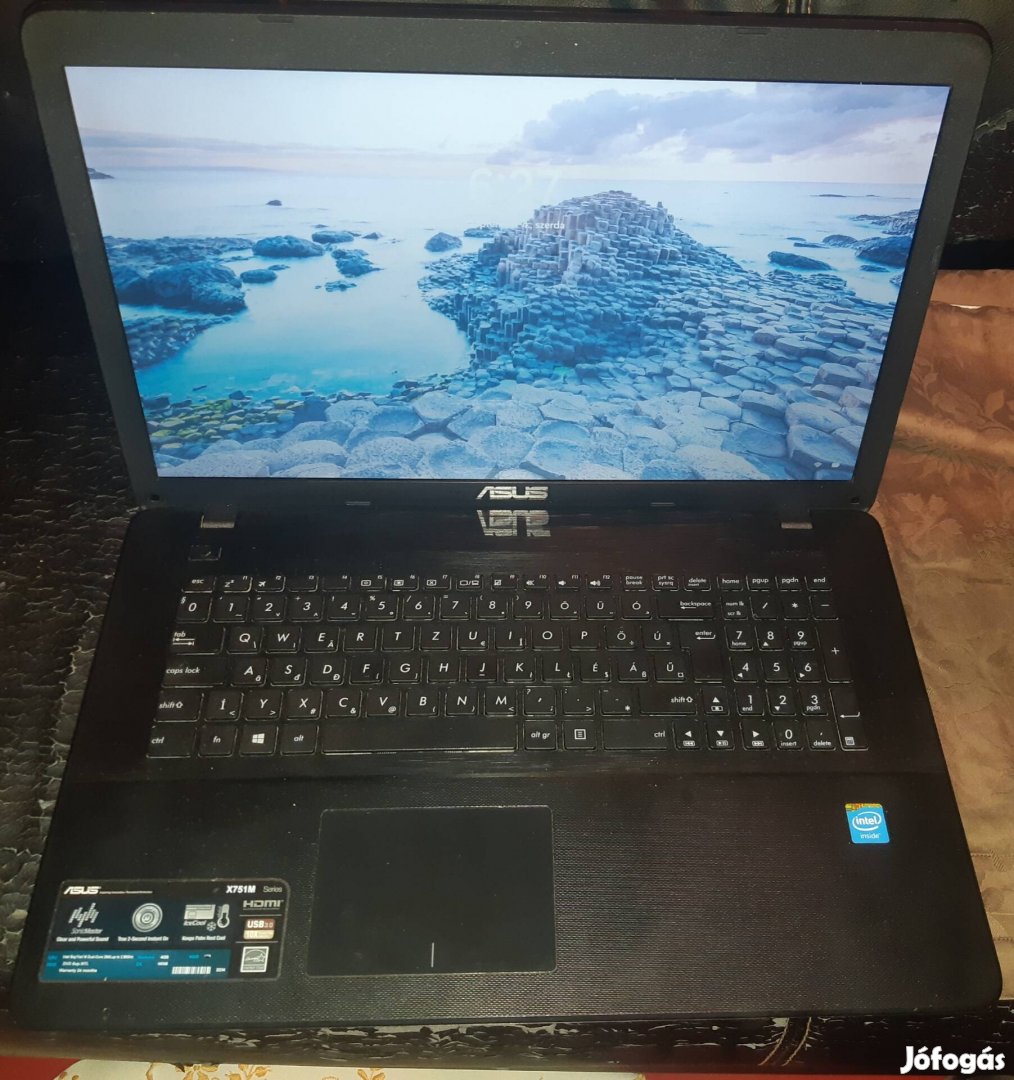 Asus X751MA laptop