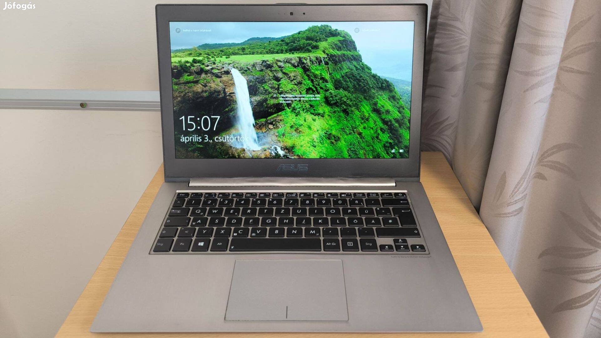 Asus Zenbook UX31A vékony 13.3"-os Full-HD IPS kijelzős i7-s laptop