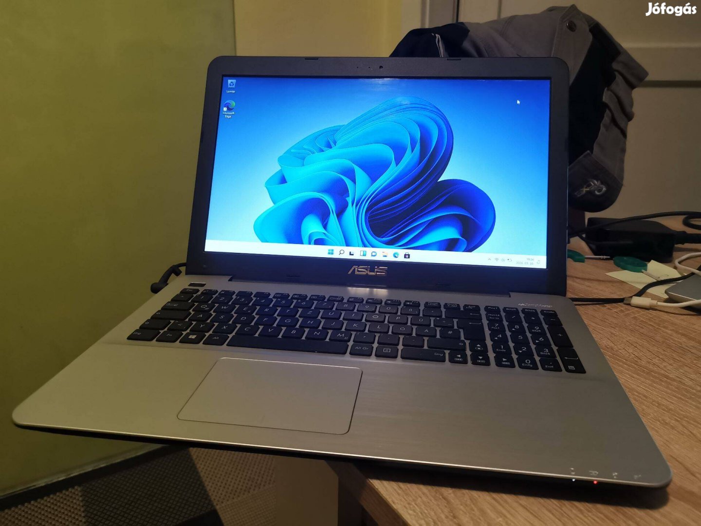 Asus , 5. gen Core i5 4GB SSD, szép állapotú laptop