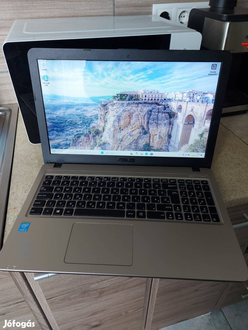 Asus laptop X540L
