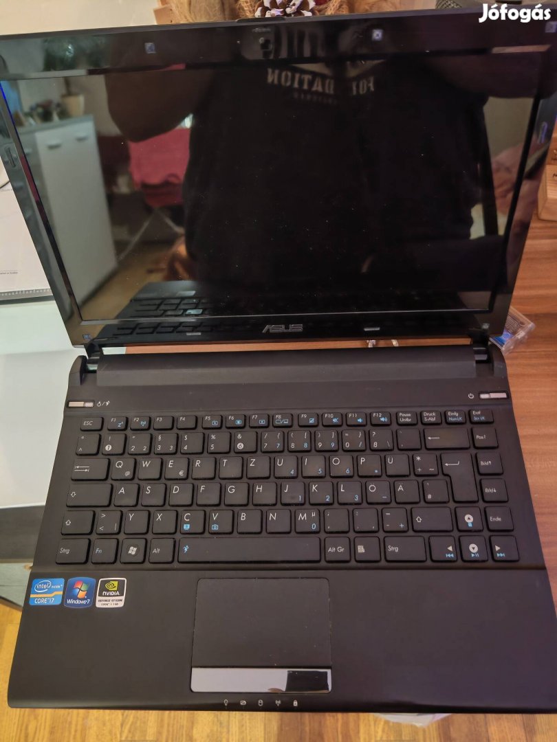 Asus laptop németböl