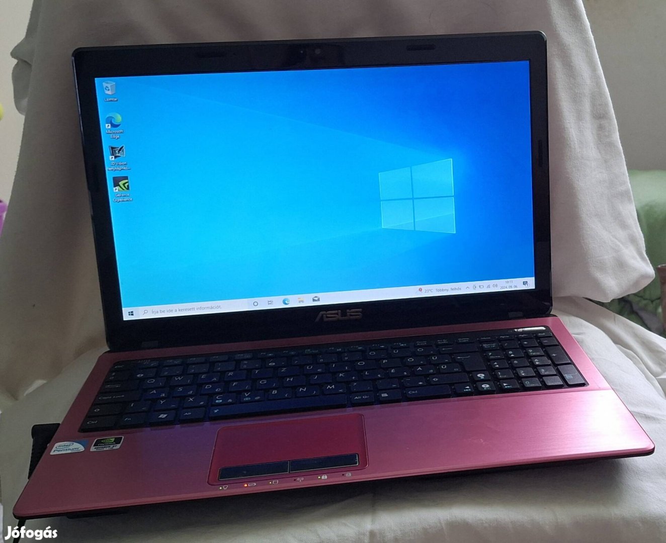 Asus laptop pink szinu