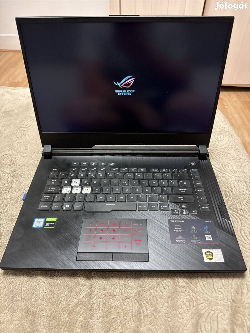 Asus rog strix laptop ealdó 15,6 col 256GB SSD + 750GB HDD