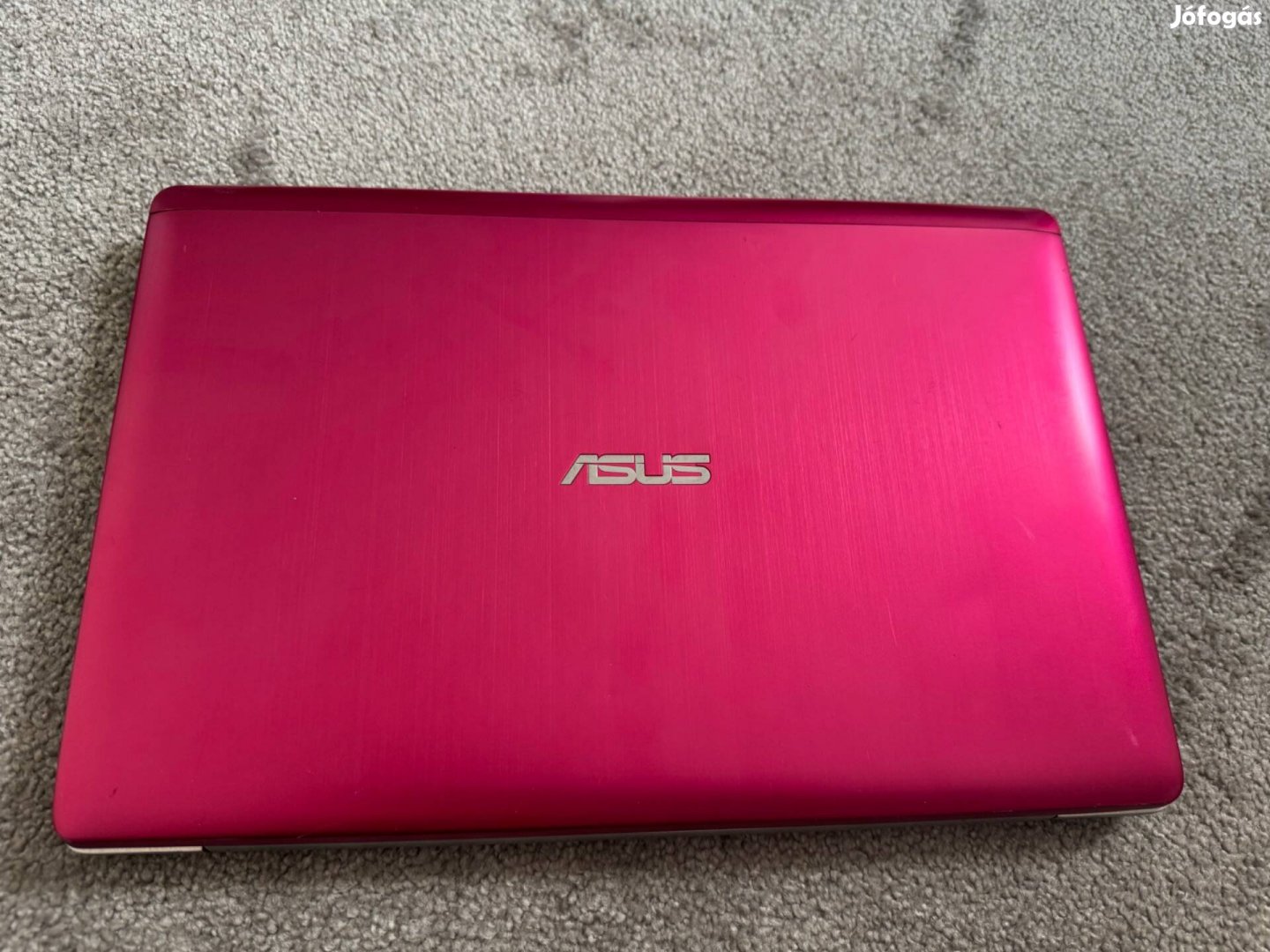 Asus rózsaszín laptop érintőkijelzővel