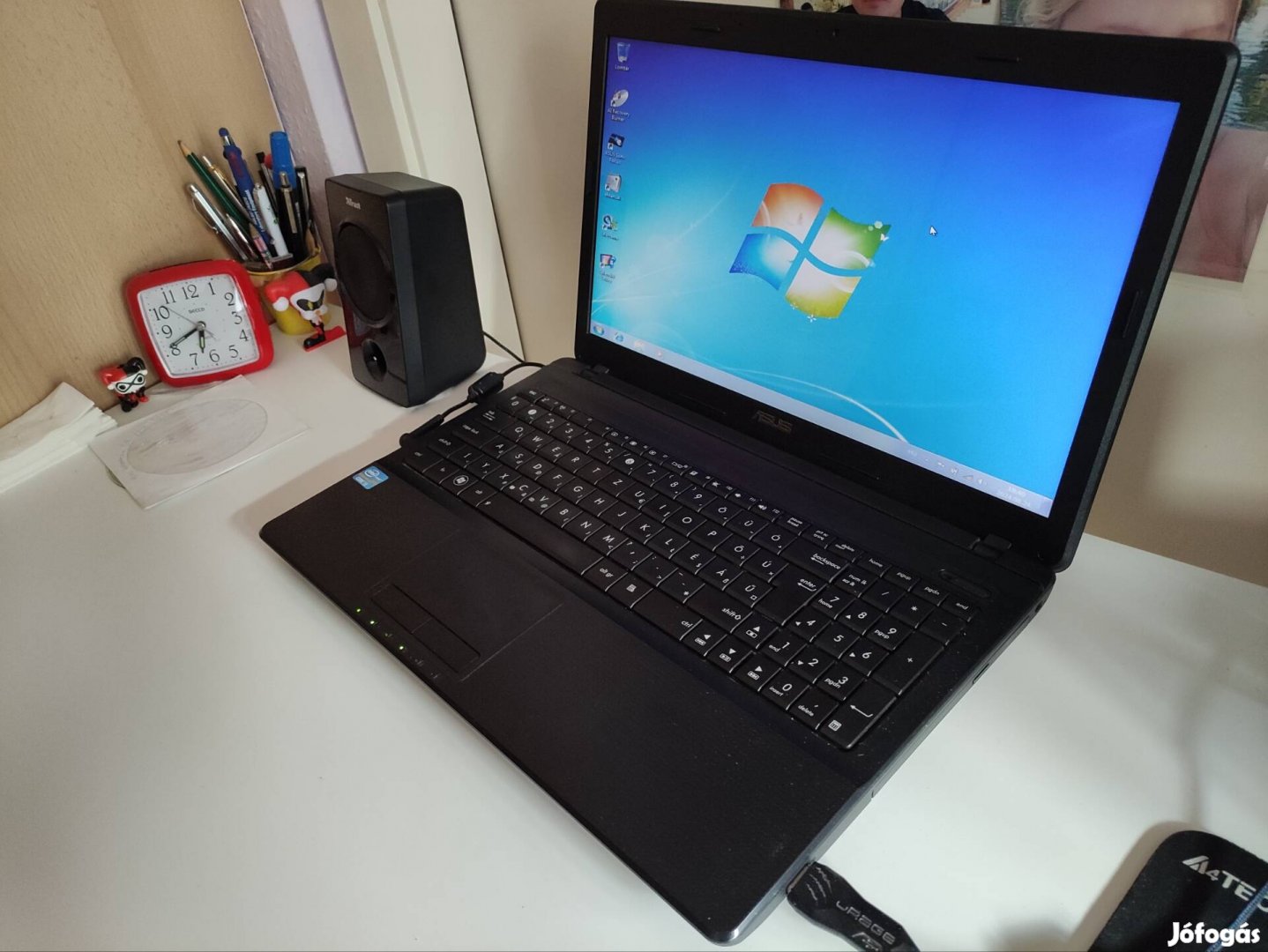 Asus x54c 4 mag 320 gb hdd,2 gb ram