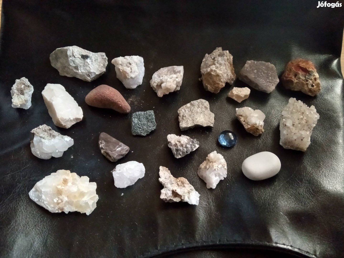 Ásvány kőzet gyűjtemény -kisebb méretű darabok 