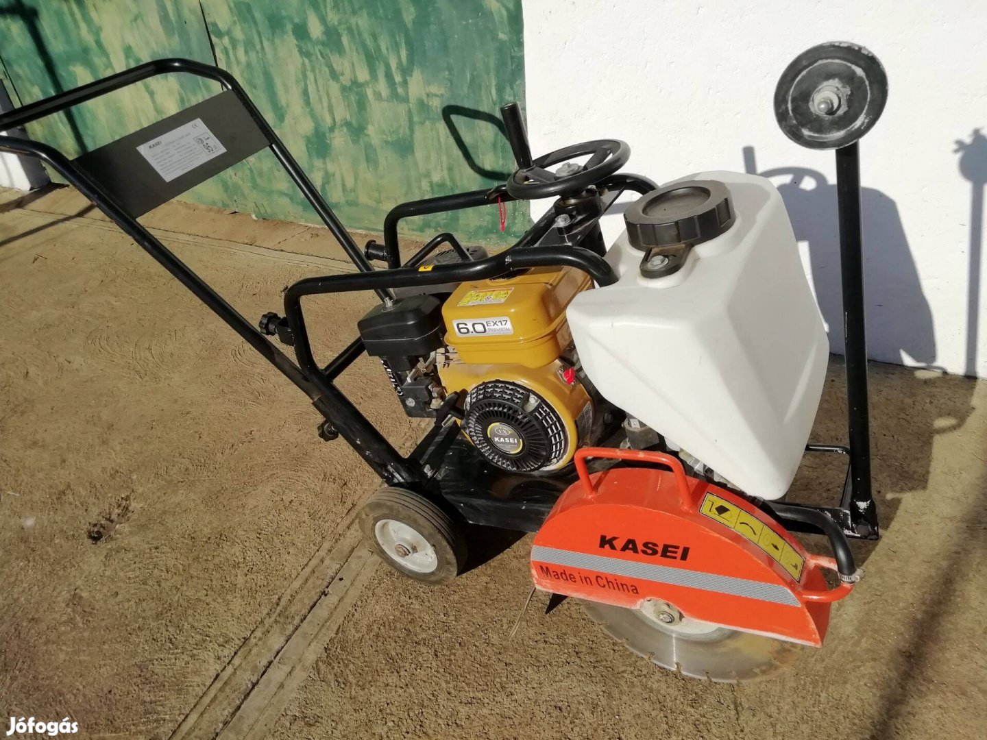 Aszfaltvágó Kasei Lqs350A