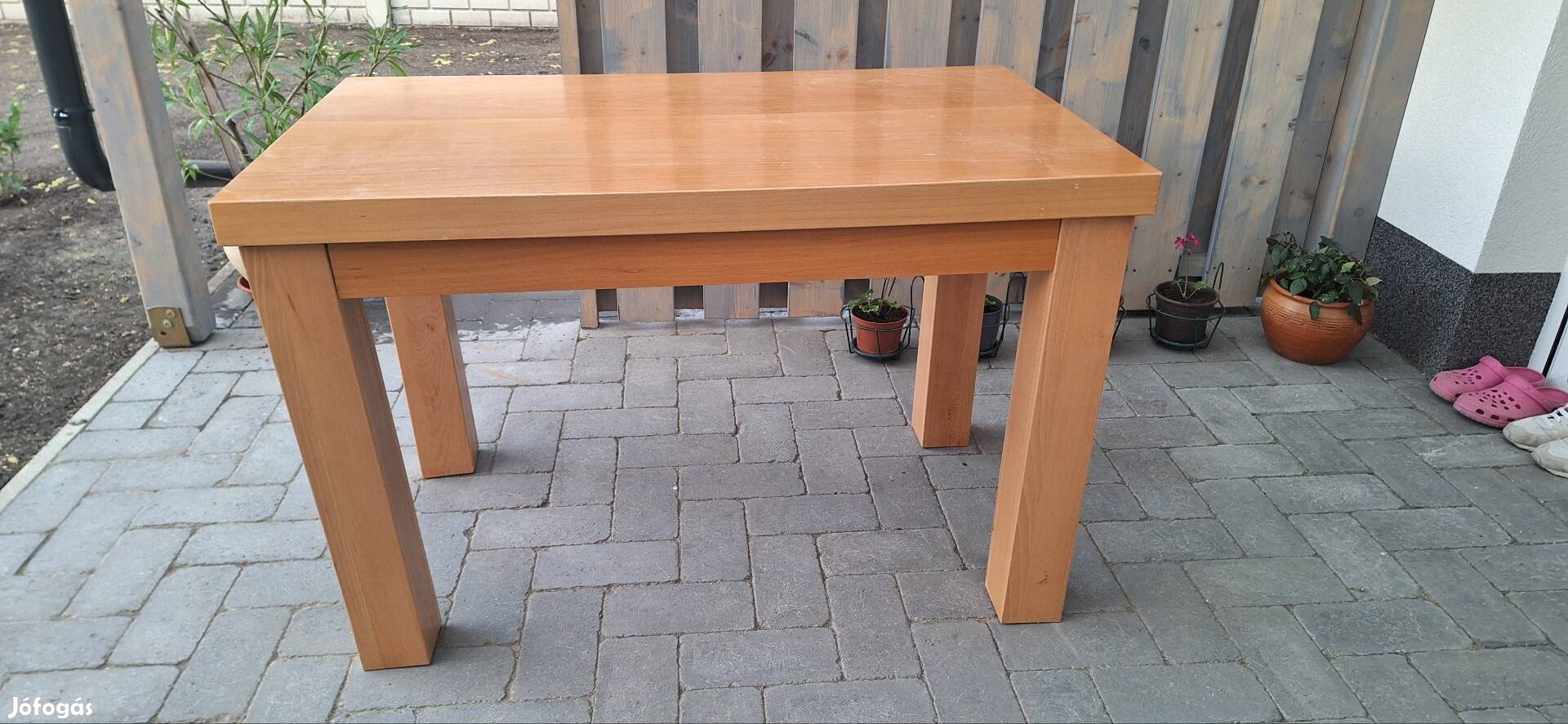 Asztal 110x70
