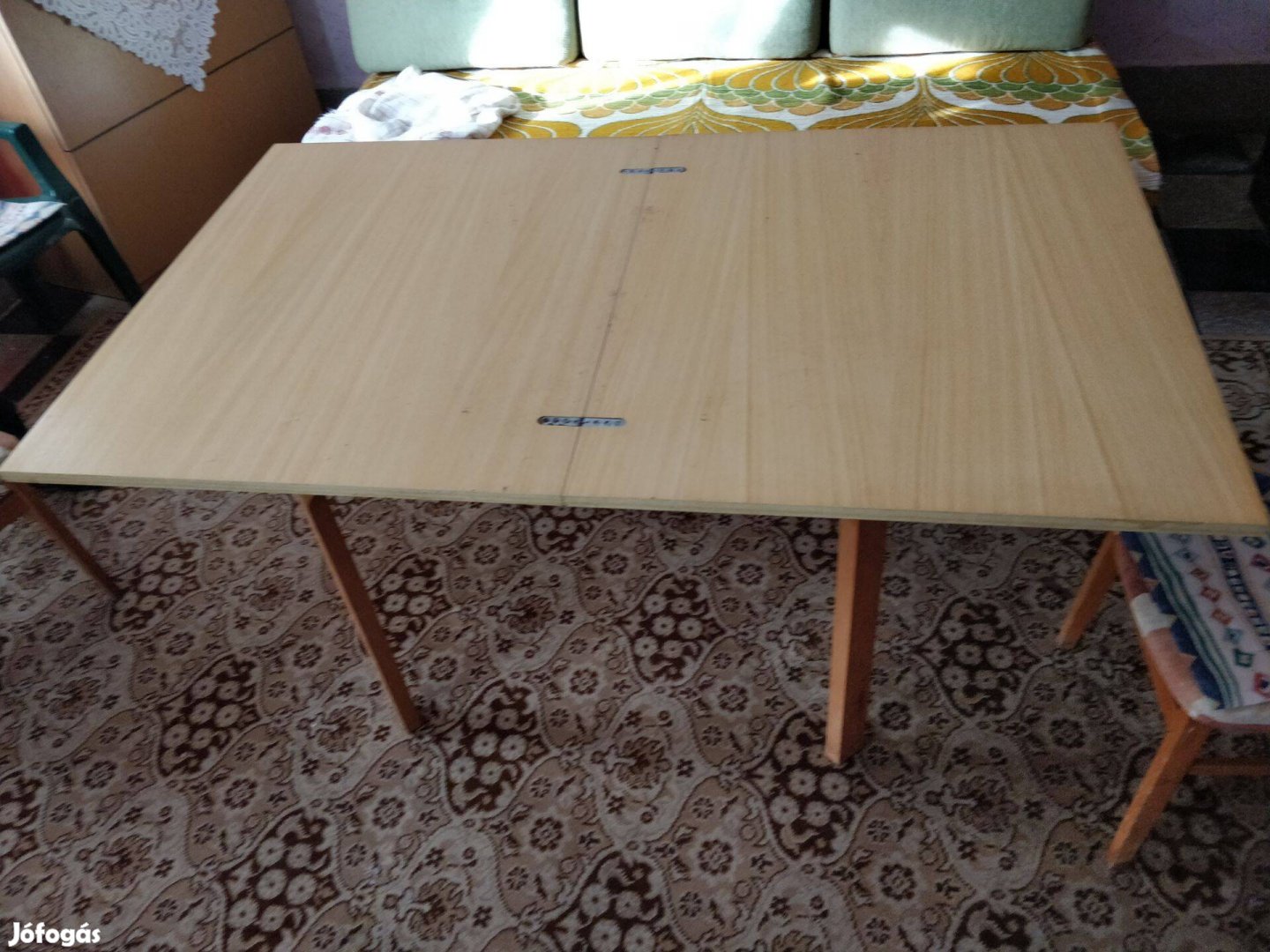 Asztal 148x90x73 étkezőasztal 8 személyes asztal a