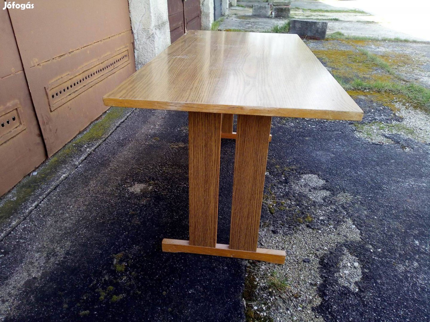 Asztal Veszprémben eladó