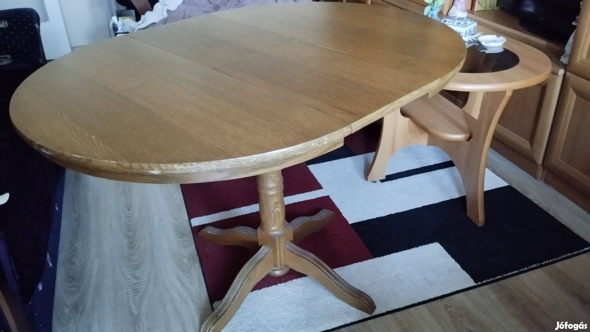Asztal ; szétnyithatós kör alakú