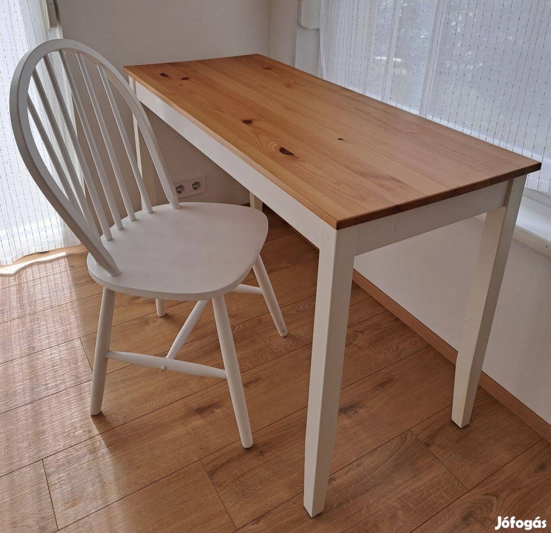 Asztal és szék romantikus lelkületű új gazdáját keresi