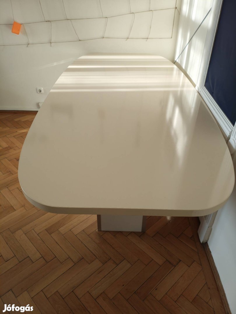 Asztal masszív irodai vagy étkező