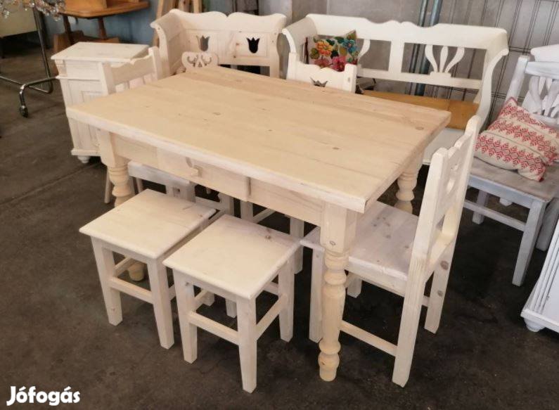Asztal szék pad lóca ülőgarnitúra étkező nappali előszoba