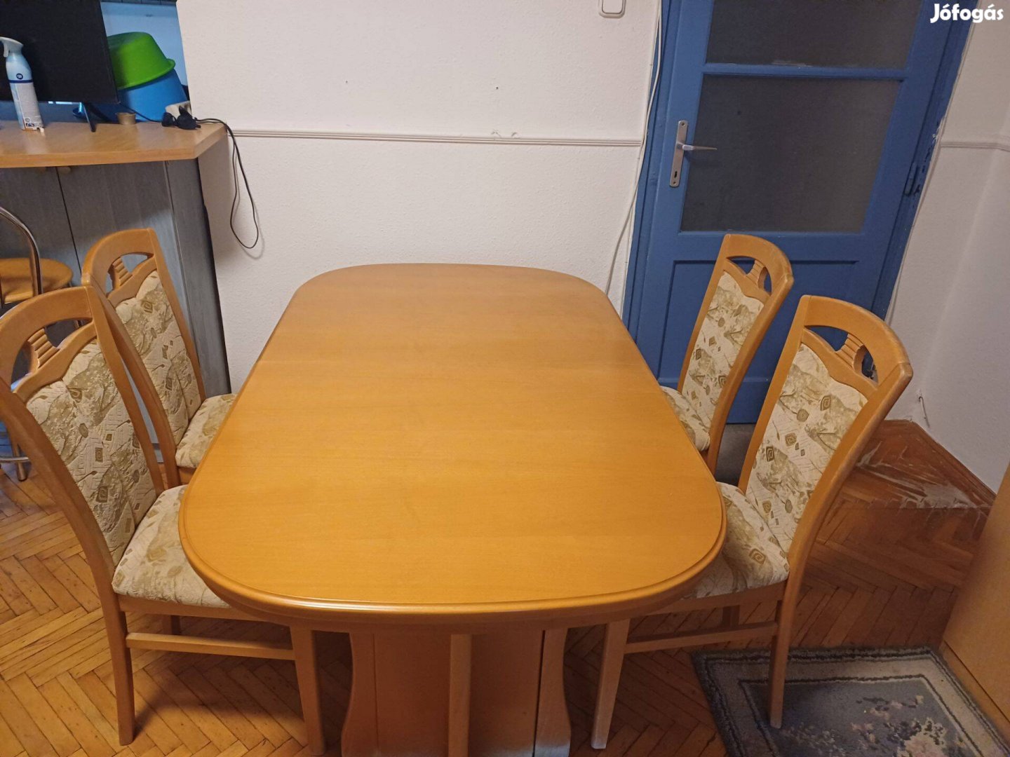 Asztal székek