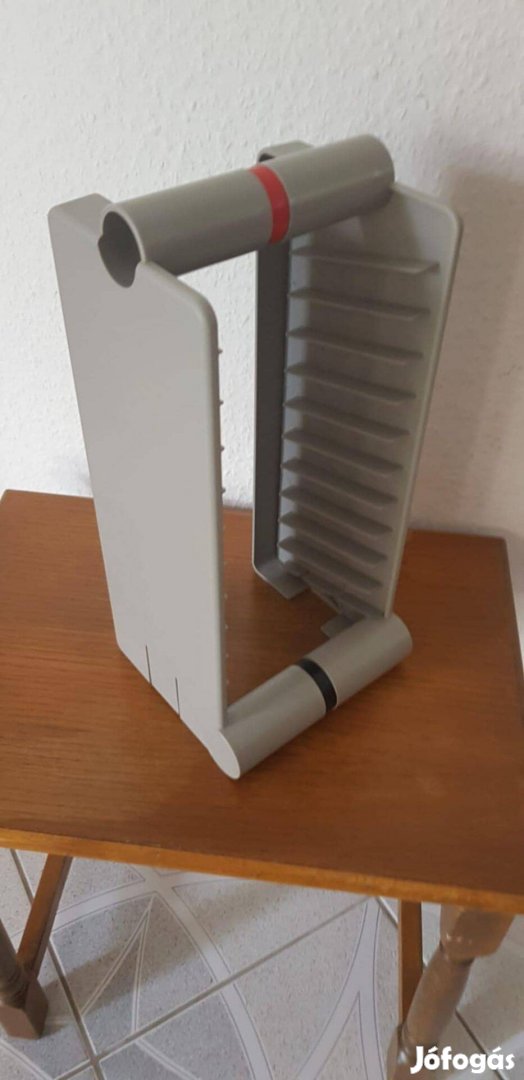 Asztali cd tartó 32 cm magas 500 Ft