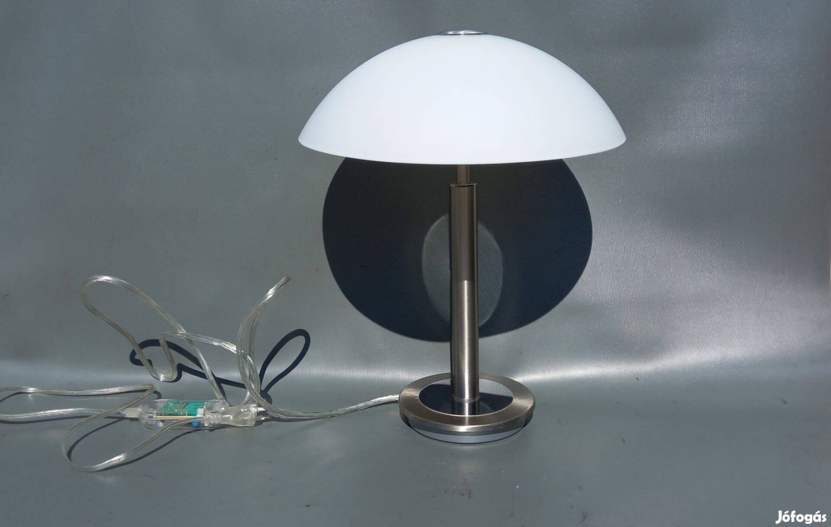 Asztali lámpa retro design