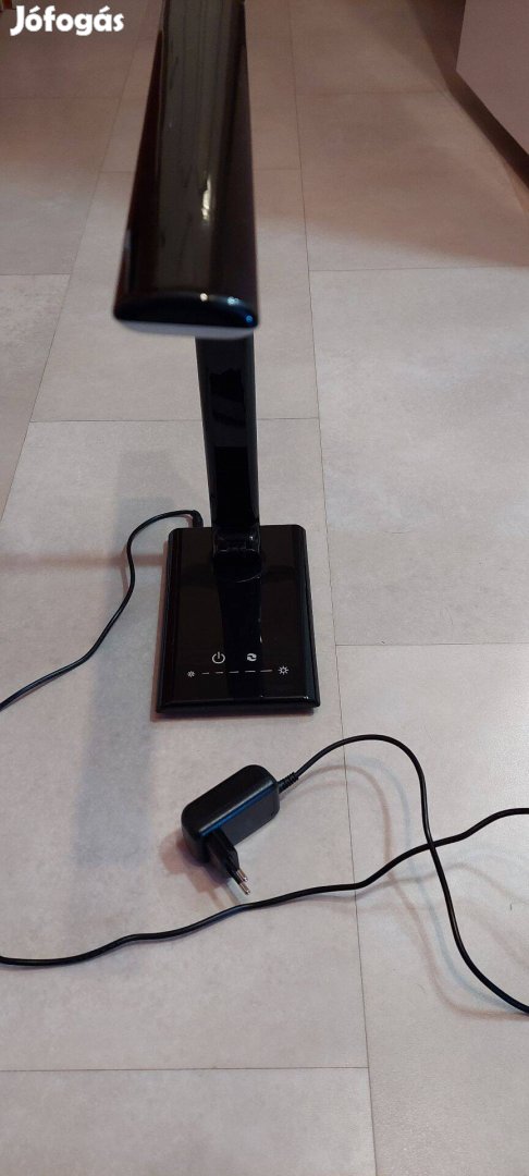 Asztali led lámpa érintőkapcsolóval