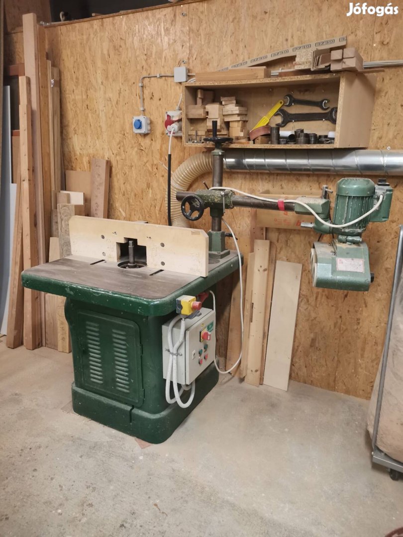 Asztali marógép előtolóval