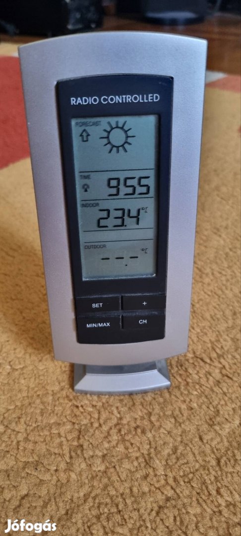 Asztali óra, hőmérséklet kijelzővel, rádióvezérlésű 