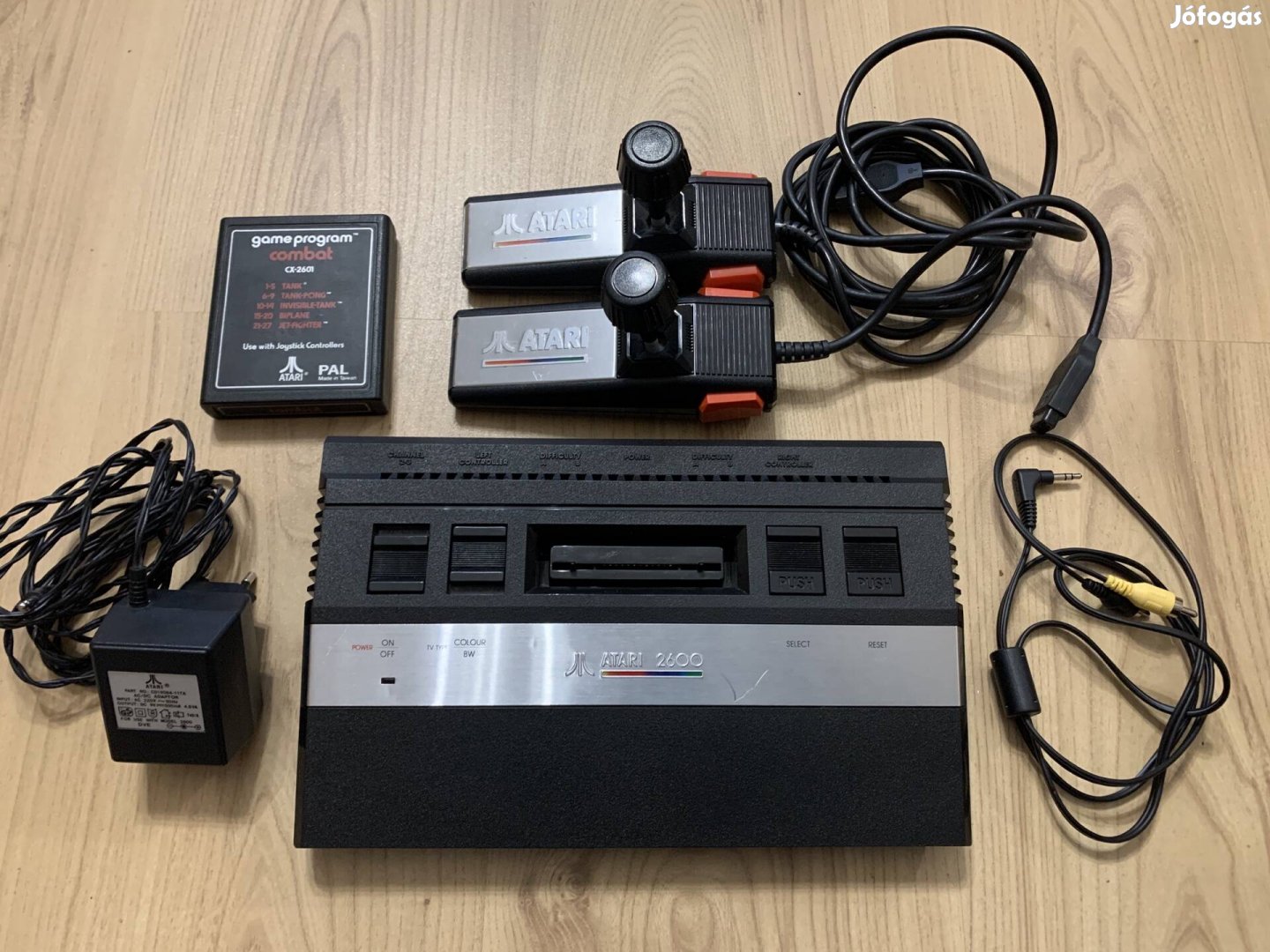 Atari 2600 Junior játék-konzol