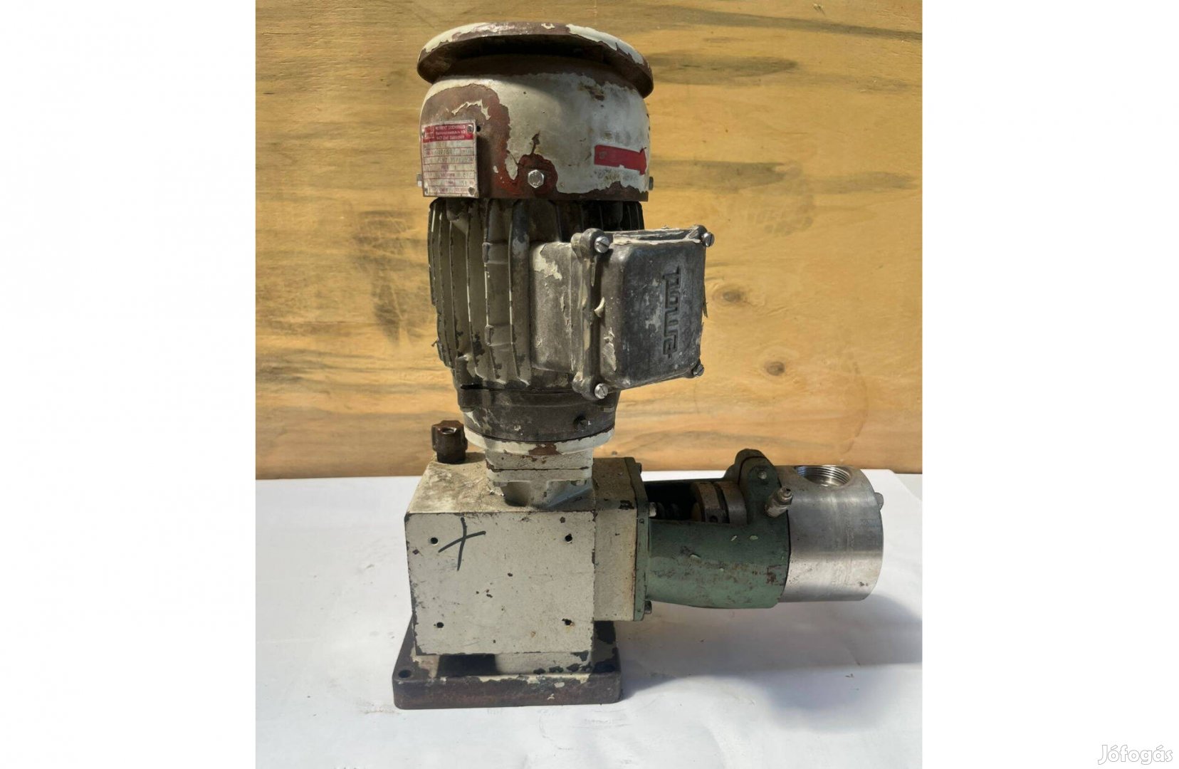 Átfolyásszabályzós hatjómű villanymotor, Emod 71L/2, Lewa (AB0212)
