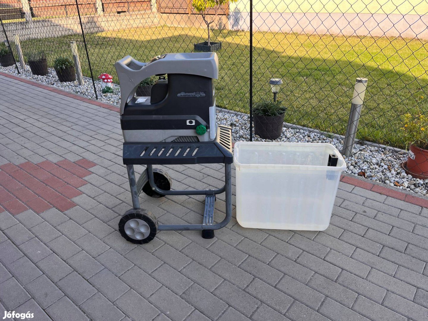 Atika behúzóhengeres ágdaráló ágaprító 2800Watt csendes müködés