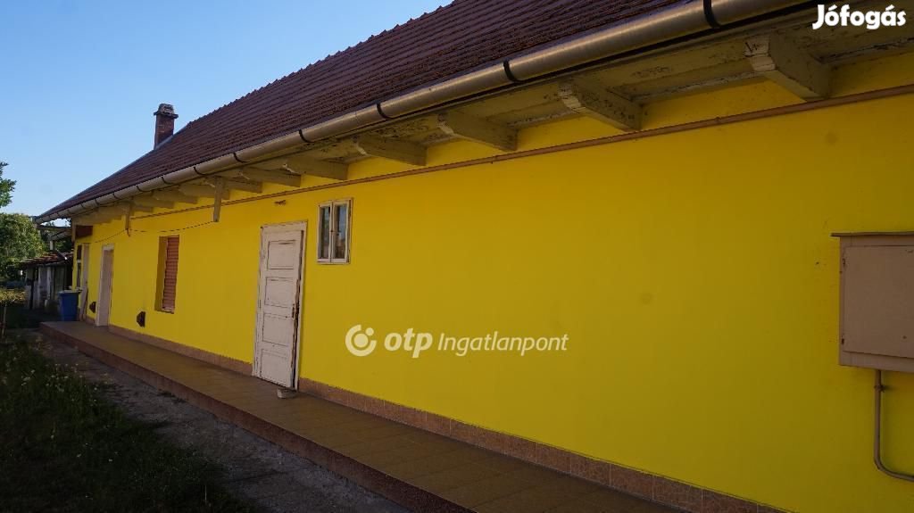 Atkári eladó 62 nm-es ház