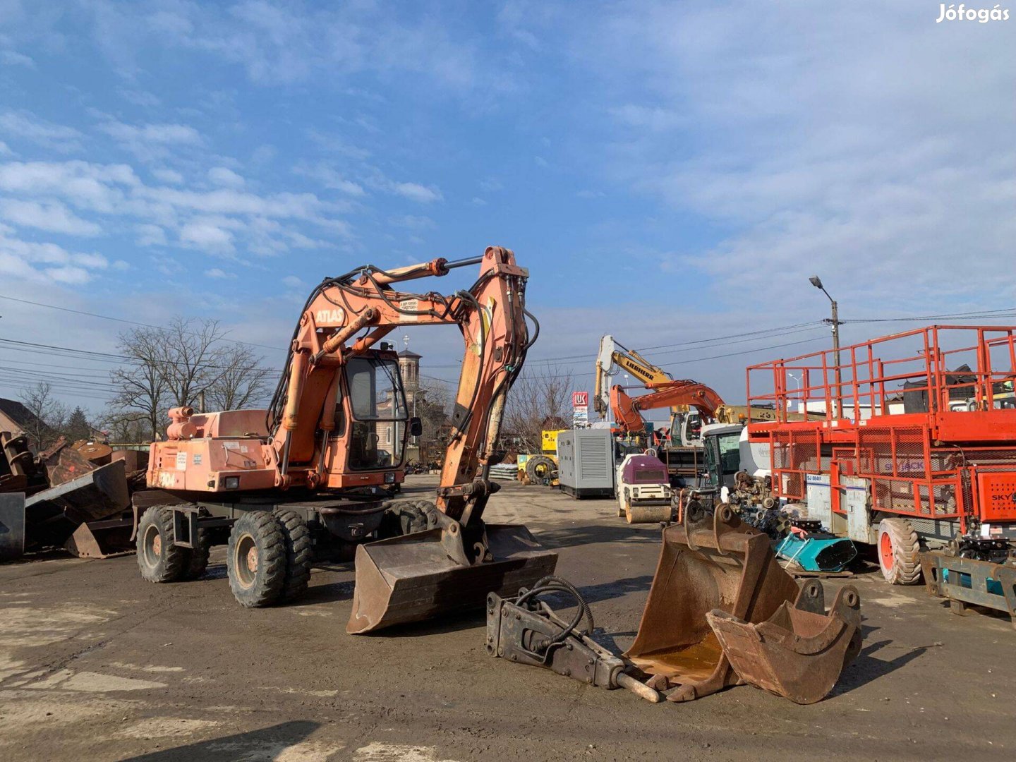 Atlas 1304 gumikerekes kotró