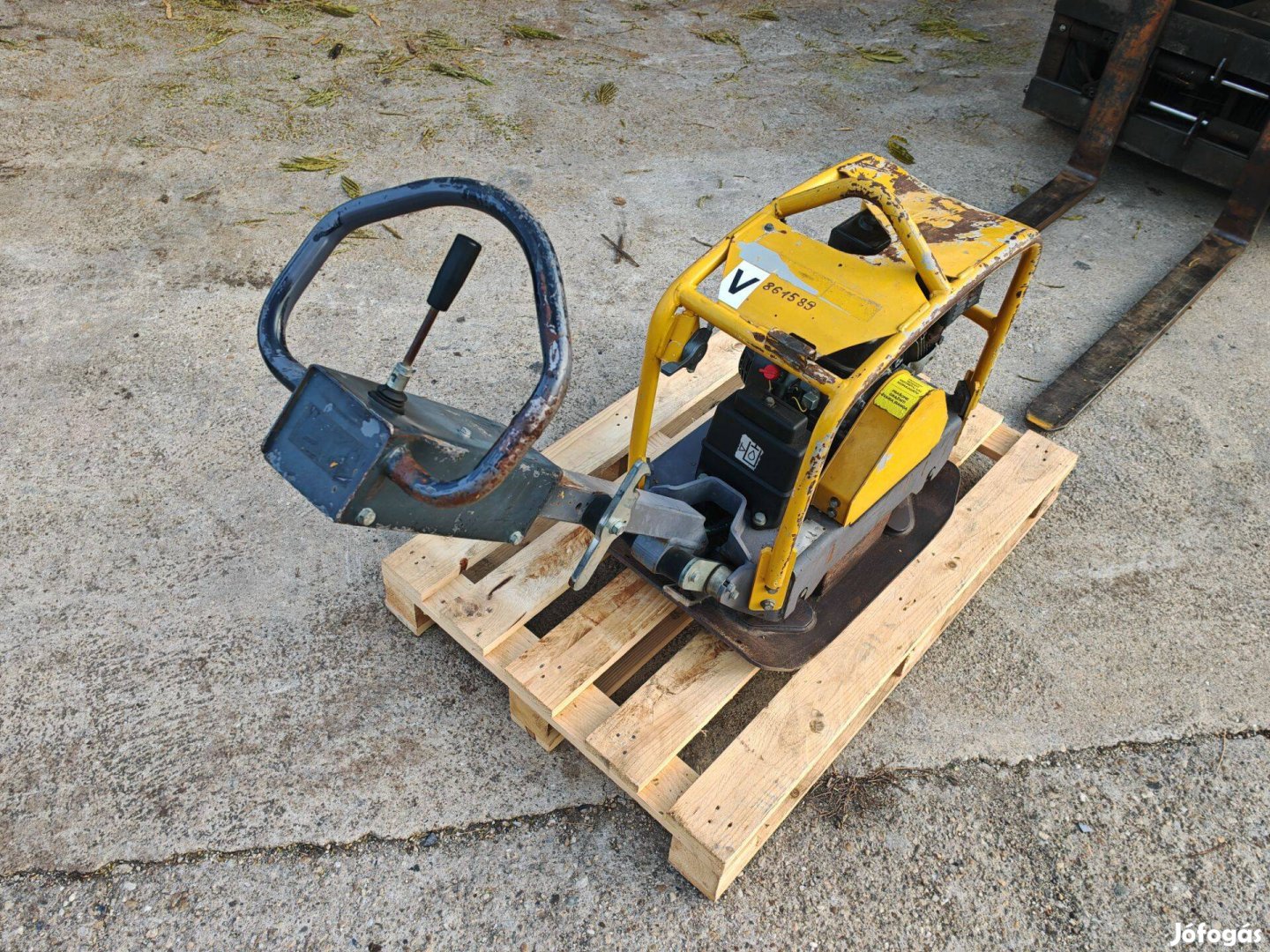 Atlas Copco LG160 lapvibrátor előre hátra menős Honda motorral