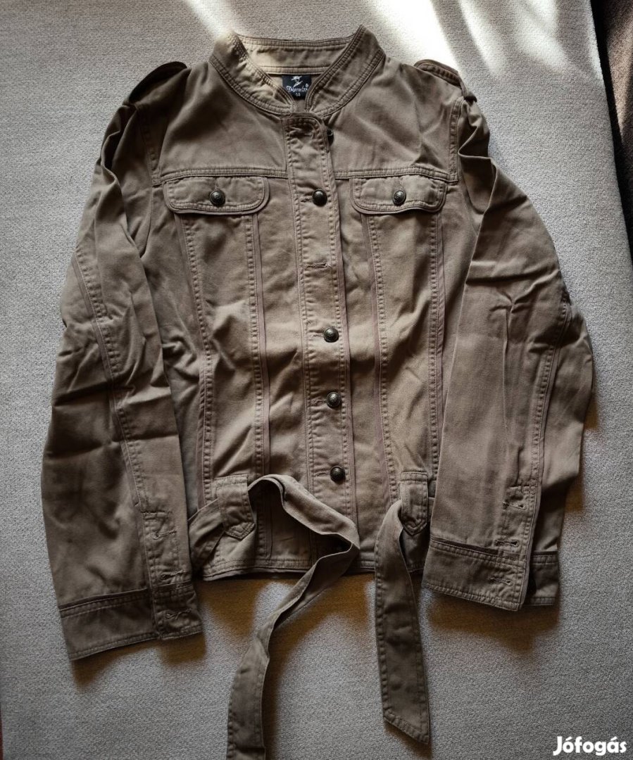 Átmeneti női kabát 44-es méret.