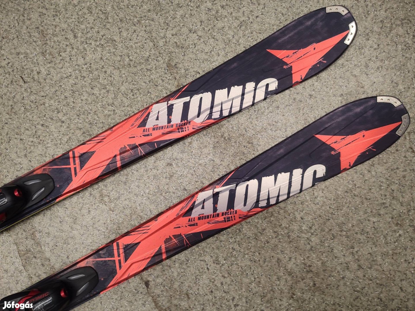 Atomic Nomad Smoke 171 r15 all mountain síléc