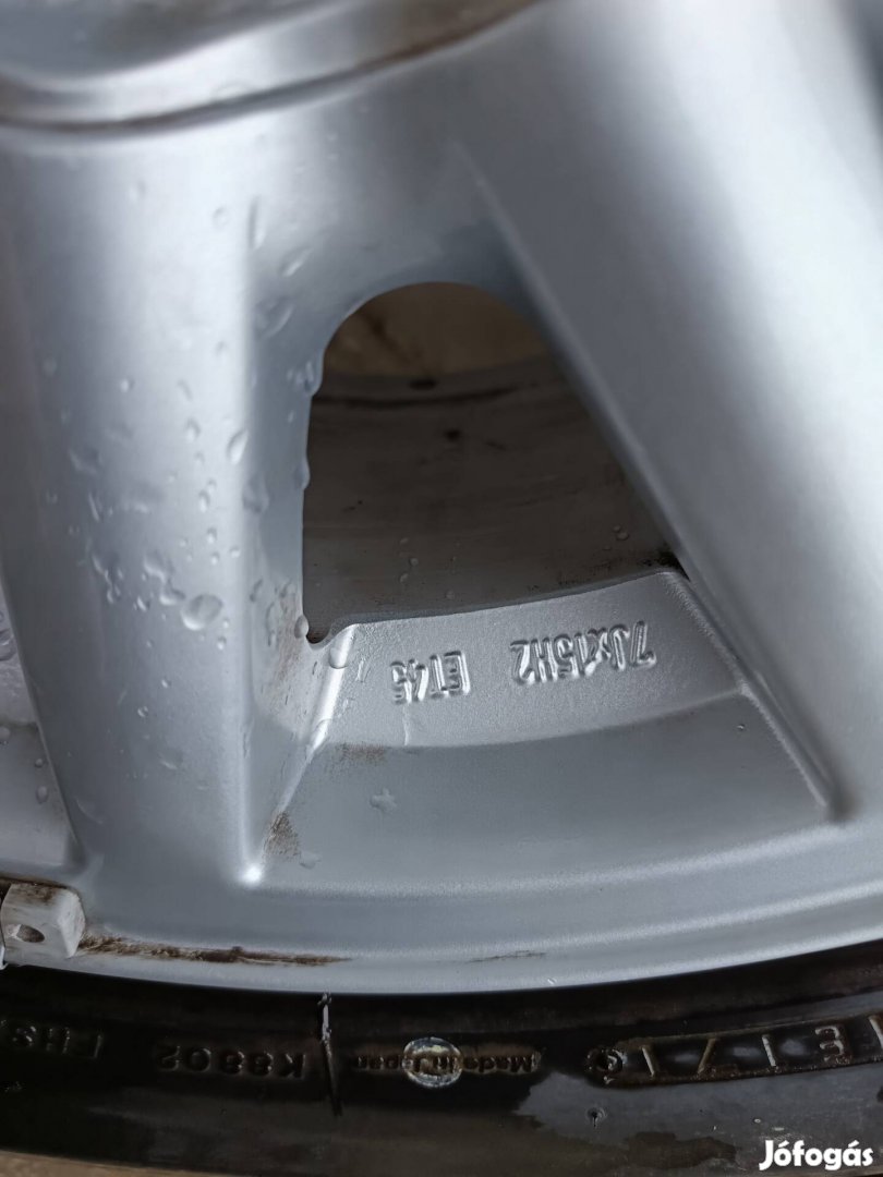 Audi 100/A6 C4 gyári 15" alufelni garnitútra. 