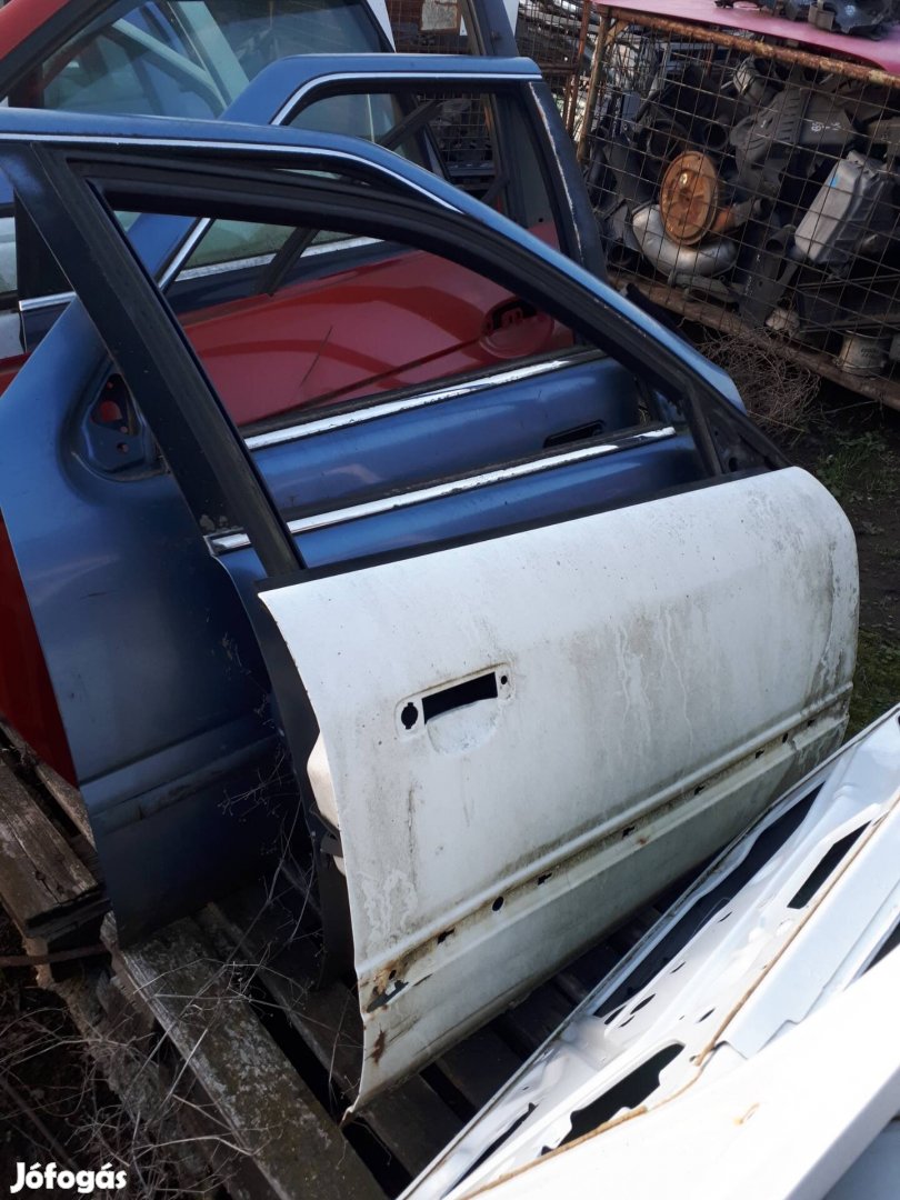 Audi 100 C4   jobb első fehér üres ajtó 