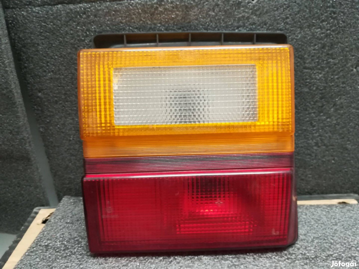 Audi 100 hátsólámpa bal (4) belső 1982 -> 1990 (s/p) üres, újszerű