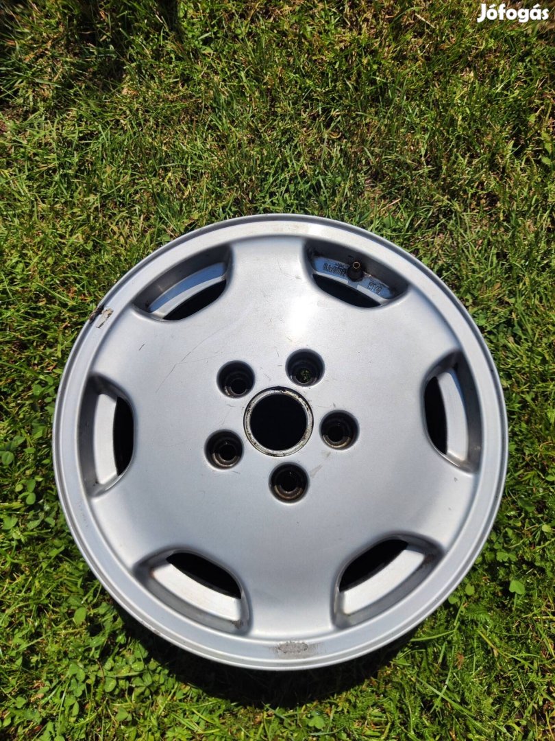 Audi 15 alufelni 4A0 601 025 A