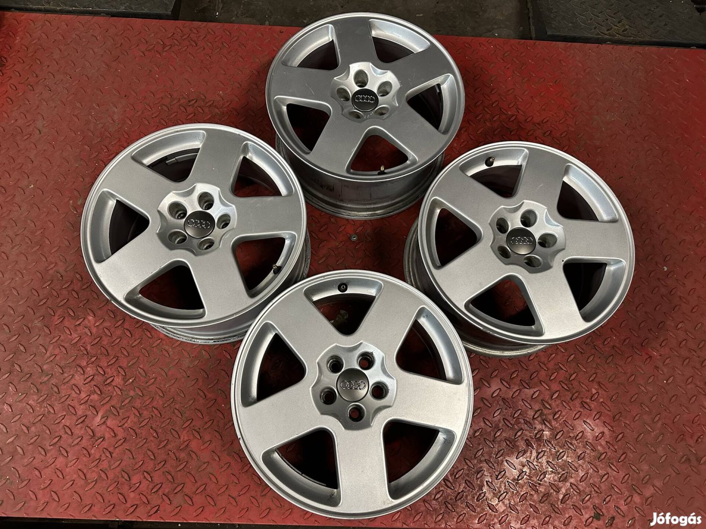 Audi 16 gyári alufelni 5x100 ET31 A3 TT